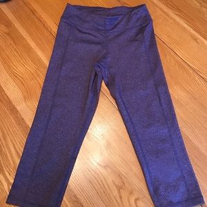 Old Navy cropped leggings Small