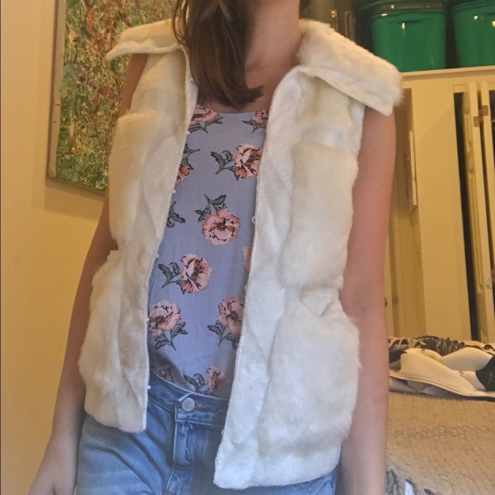 LUX RACHEL ZOE IVORY VEST - Picture 3 of 3