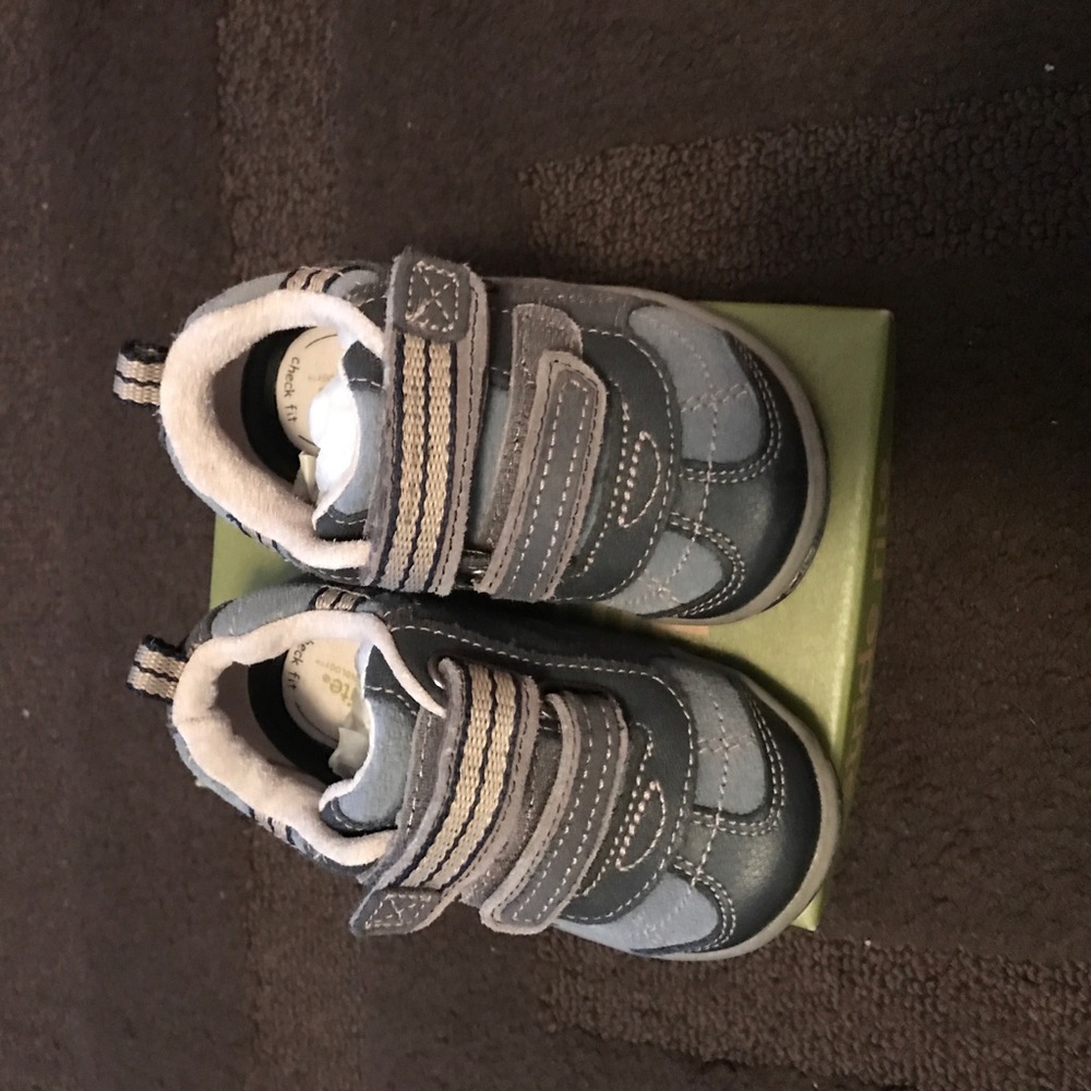 Navy and stone blue sneakers! WIDE WIDTH 4.5 w