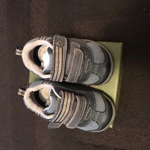 Navy and stone blue sneakers! WIDE WIDTH 4.5 w