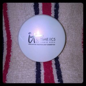 It Cosmetics - Celebration Foundation Illumination