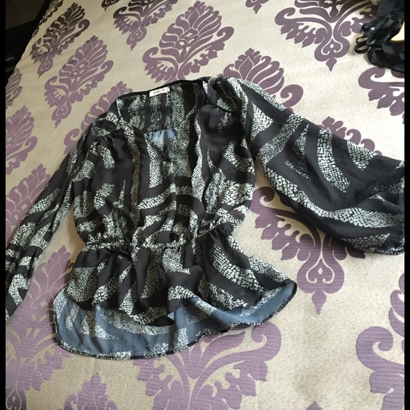 Blouse from Nordstrom Size S - Picture 5 of 6