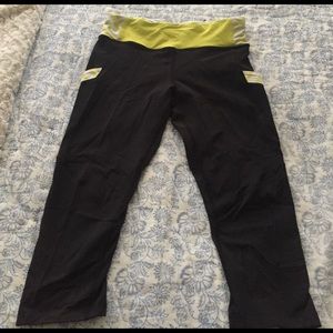 Lululemon cropped running pants