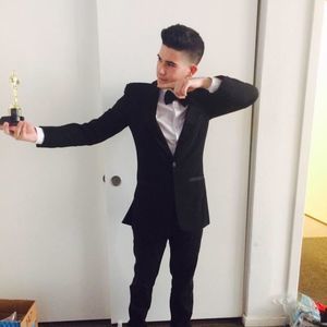 Meet your Posher, Zachary