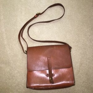 Classic light brown, large cross body