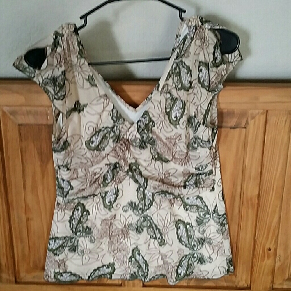 Sweet butterfly print top