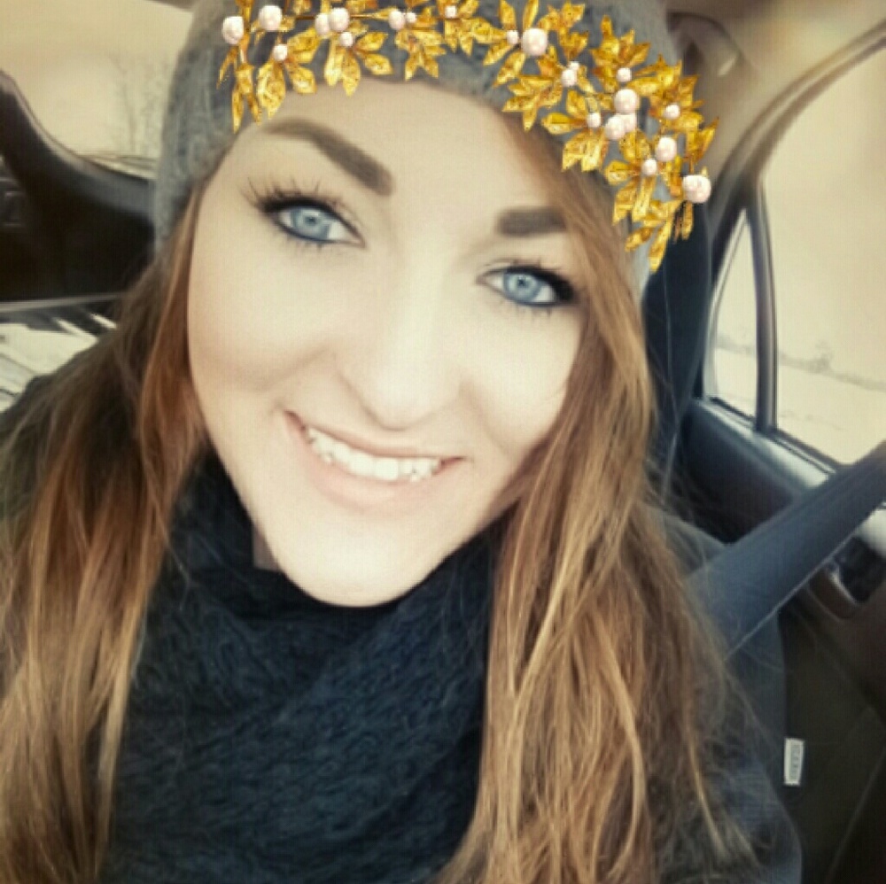 Meet your Posher, Olivia