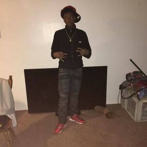 Meet your Posher, Dee