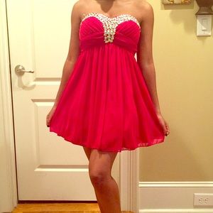 Strapless Red Prom/Formal Chiffon Dress