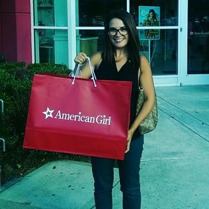 Meet your Posher, Megan