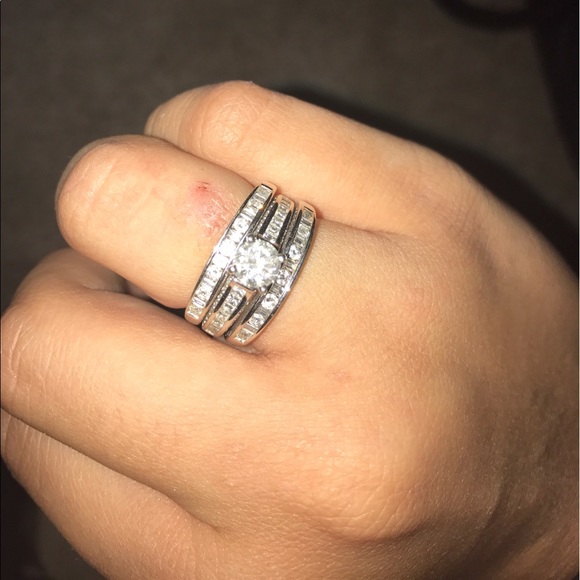 Engagement/wedding ring/band set - Picture 6 of 7