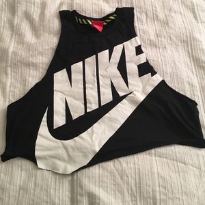 Nike Cropped top