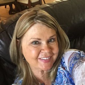 Meet your Posher, Debbie