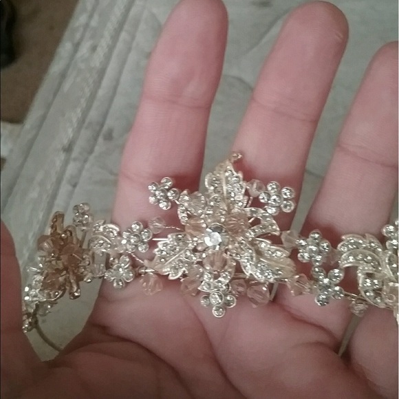 Davids Bridal Tiara. Champange and Ivory - Picture 3 of 8
