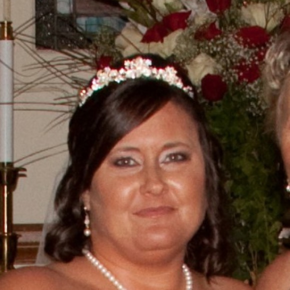 Davids Bridal Tiara. Champange and Ivory - Picture 8 of 8