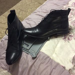 Ziggi Leather Black Boots