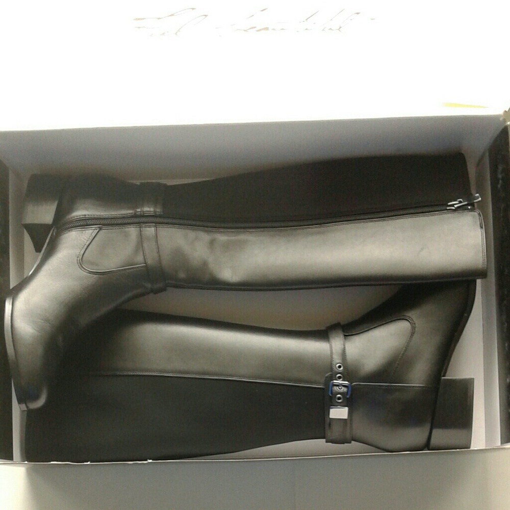 Leather buckle  black flat boots SOLD!!!!!! - Picture 6 of 8