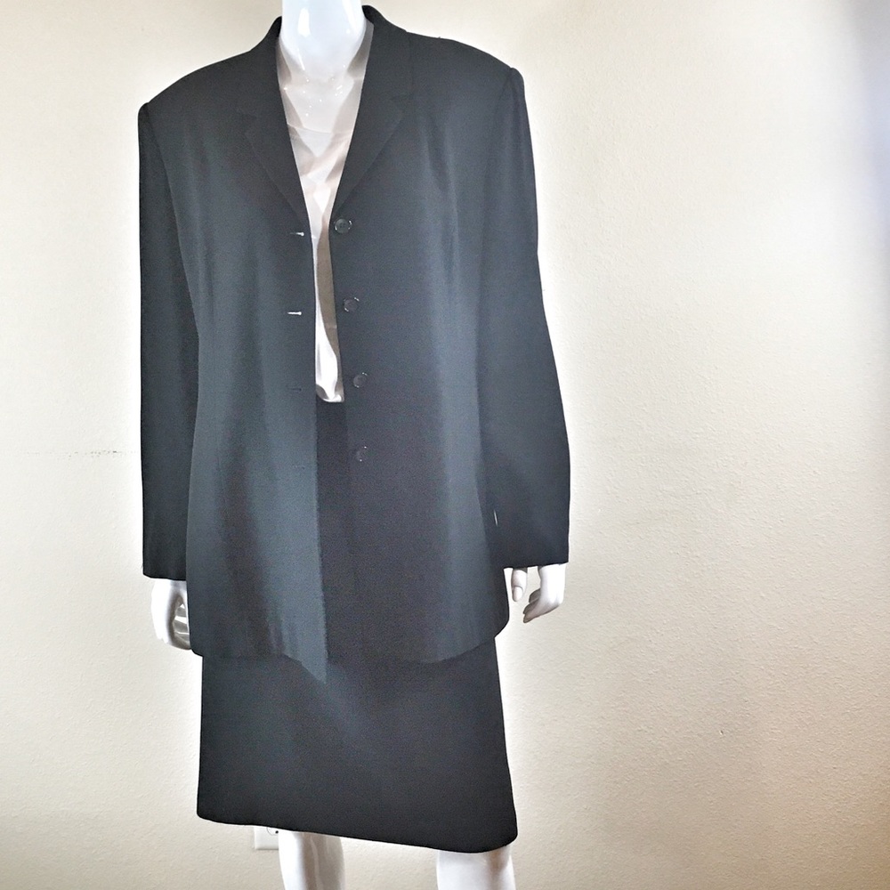 Blazer/2 Skirts/3 Pants