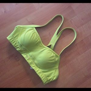 VSX exercise sports bra in XS neon green/yellow