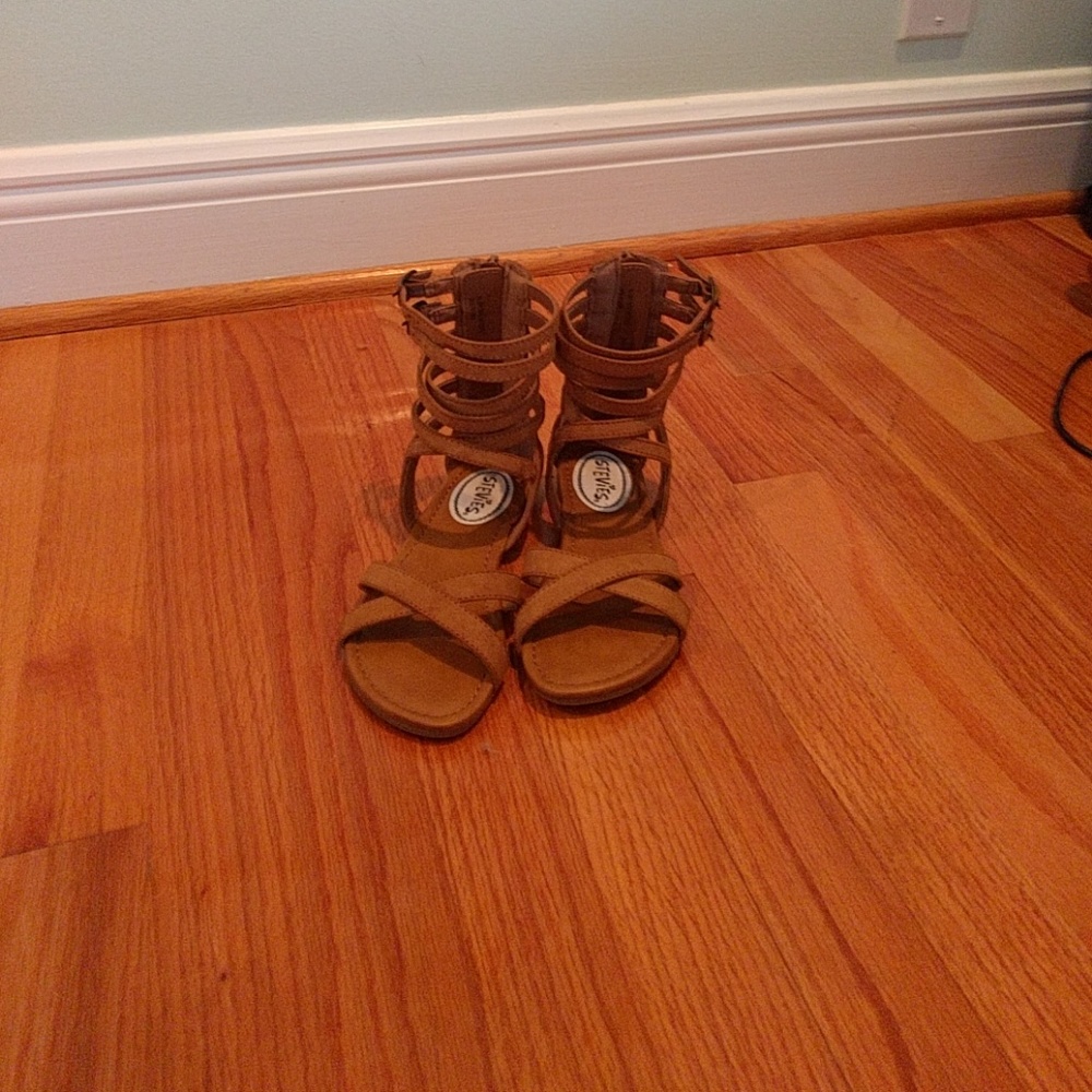 Brownish tannish gladiator sandals