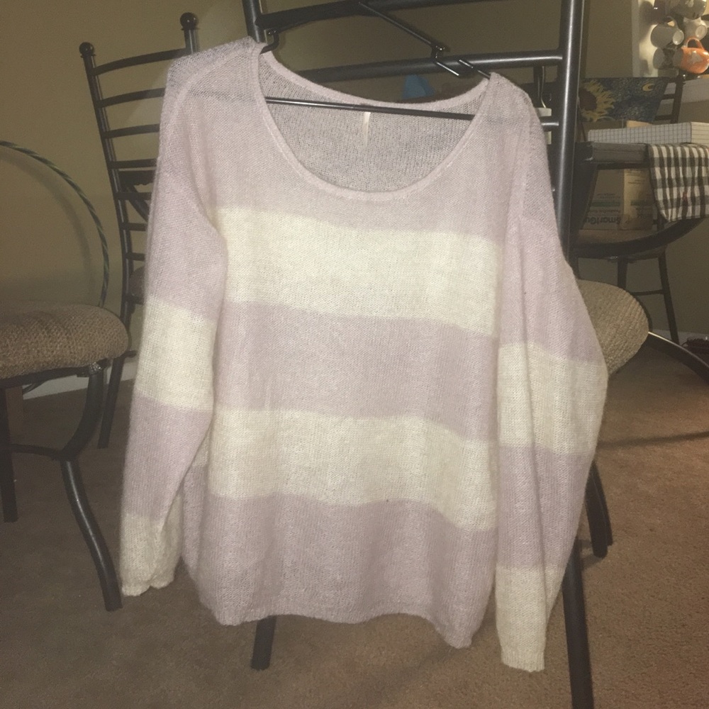 Free people  X-small light weight sweater!