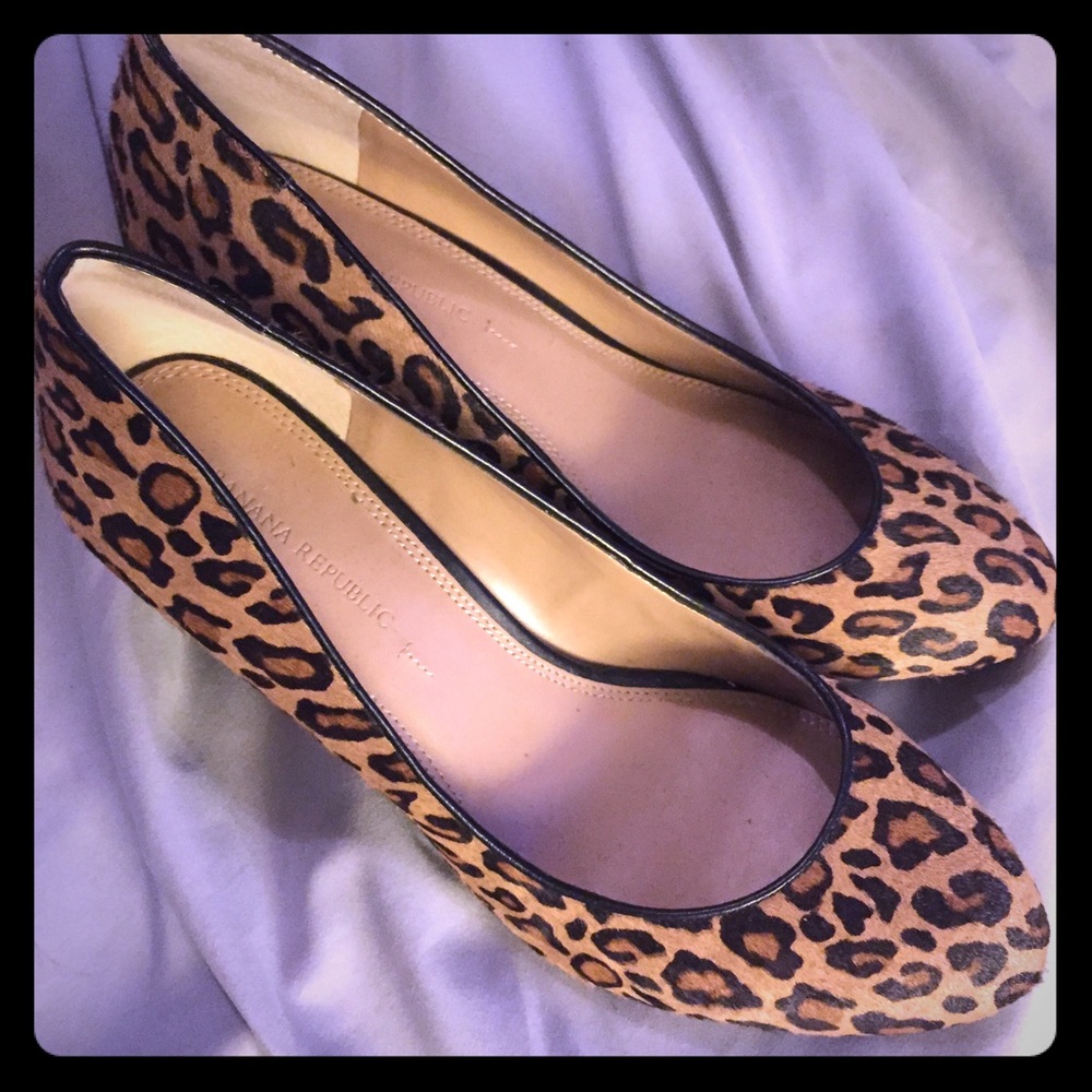 Calf hair leopard print heels