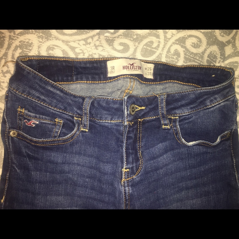 SOLD Hollister Medium Wash Jeans Size 3 Regular