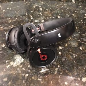 BEATS MIXRS by MONSTER