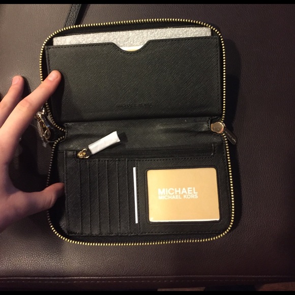 Michael Kors Wristlet Wallet - Picture 2 of 2