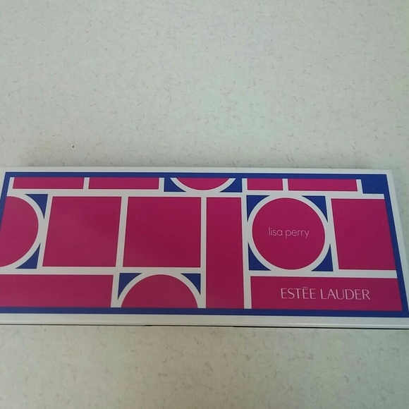 Estee Lauder Lisa Perry palette - Picture 4 of 5