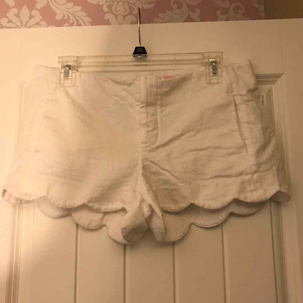 Lilly Pulitzer White Anchor Patti Shorts Scalloped