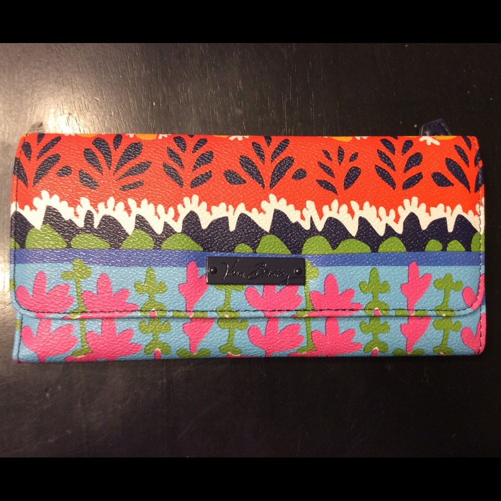 EUC Vera Bradley RIO STRIPE Trifold Wallet 💞