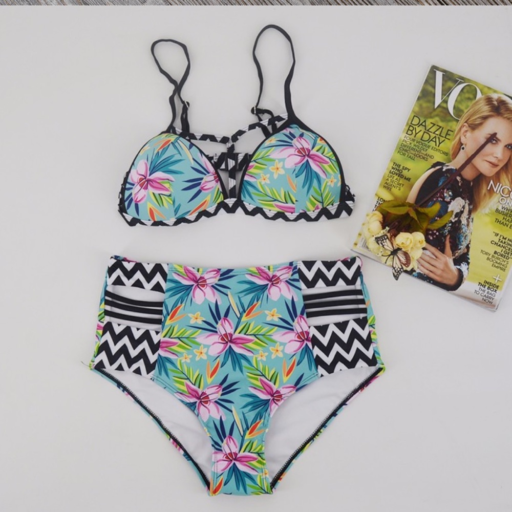 Strappy high waisted bikini!! - Picture 2 of 6