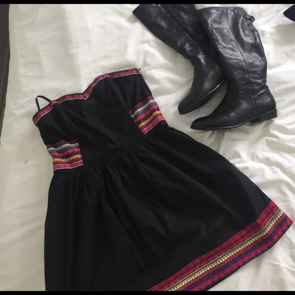 H&M Strapless Embroidered Dress