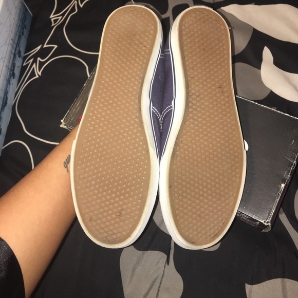 Vans - Picture 2 of 3