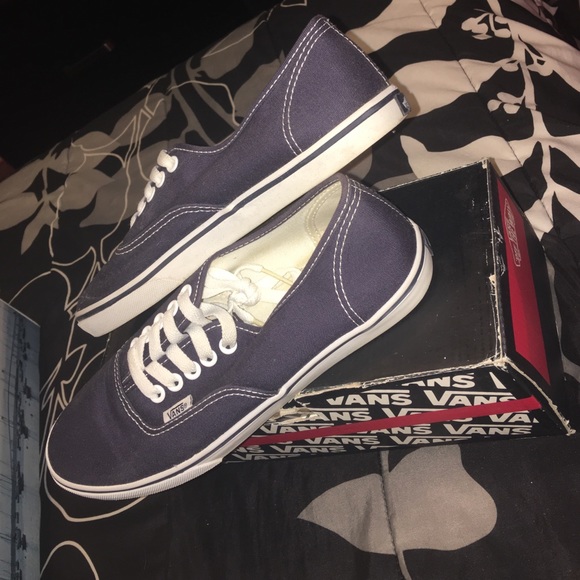Vans - Picture 3 of 3