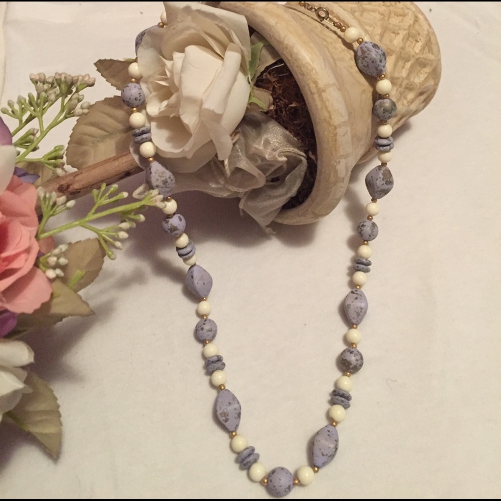 Vintage Lilac and white bead necklace