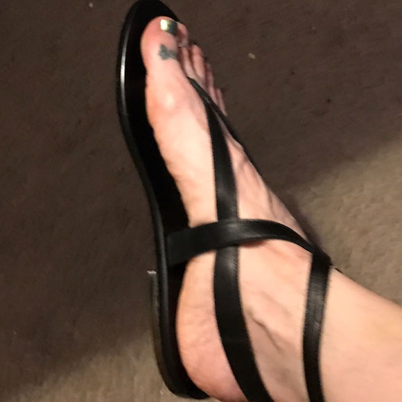 ❤️sold❤️ barneys New York strappy all leather - Picture 3 of 8