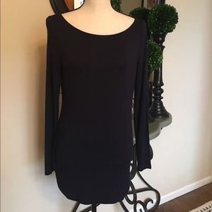 A Pea in the Pod Navy Maternity Top