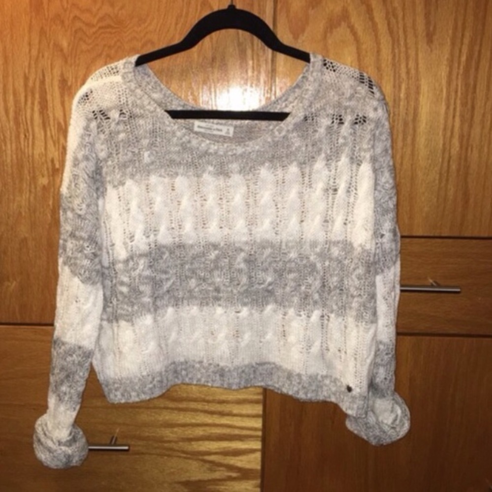 Abercrombie & Fitch striped crop sweater. M
