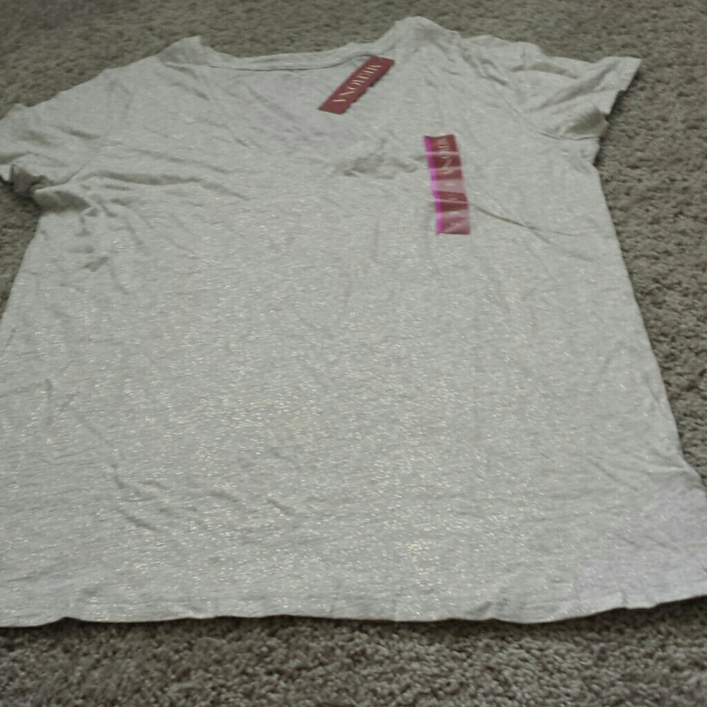 Amazing gray amd gold v-neck shirt!