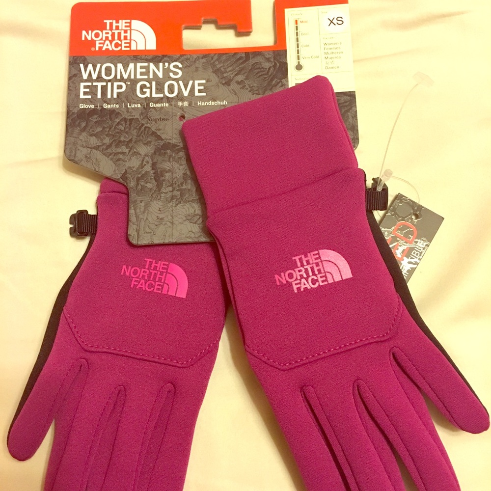 NORTH FACE GLOVES