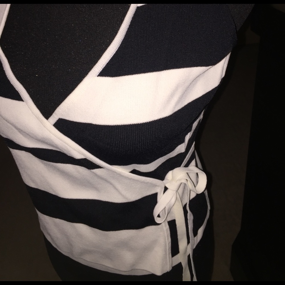 Venini b&w sweater wrap. XS