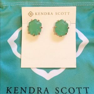 Kendra Scott Chalcedony Morgans.