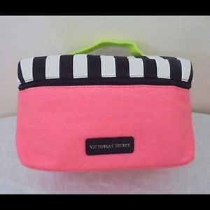 NWT VS adorable lingerie travel case 2016 LE