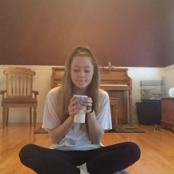 Meet your Posher, Madelyn - Picture 1 of 1