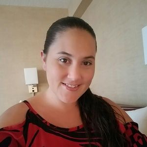 Meet your Posher, Stefanie