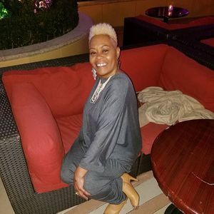 Meet your Posher, Simone