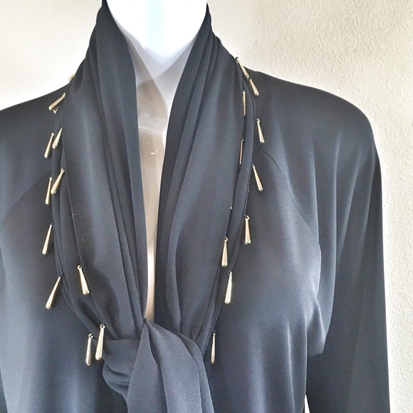 Versatile Scarf - Picture 3 of 4