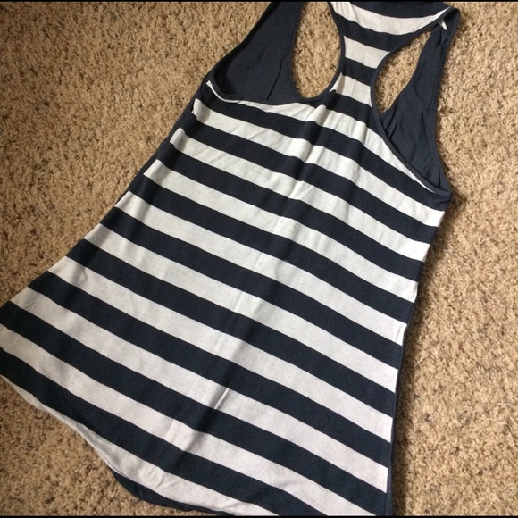 Halter Tank - Picture 3 of 3